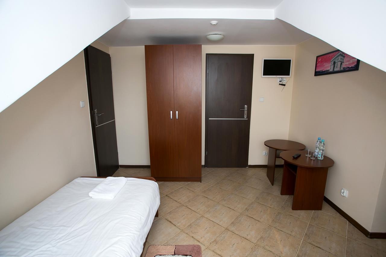 Labirynt Hotell Łomża Exteriör bild