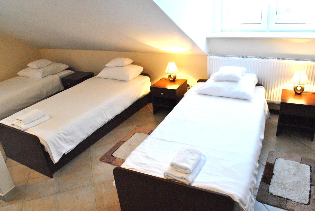 Labirynt Hotell Łomża Exteriör bild